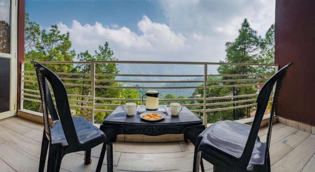 Bed and Breakfast Hillcrest Heights Касаули Экстерьер фото